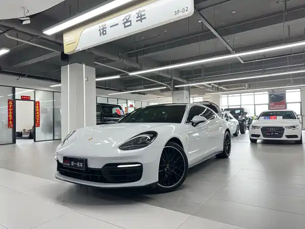 Porsche Panamera 2023