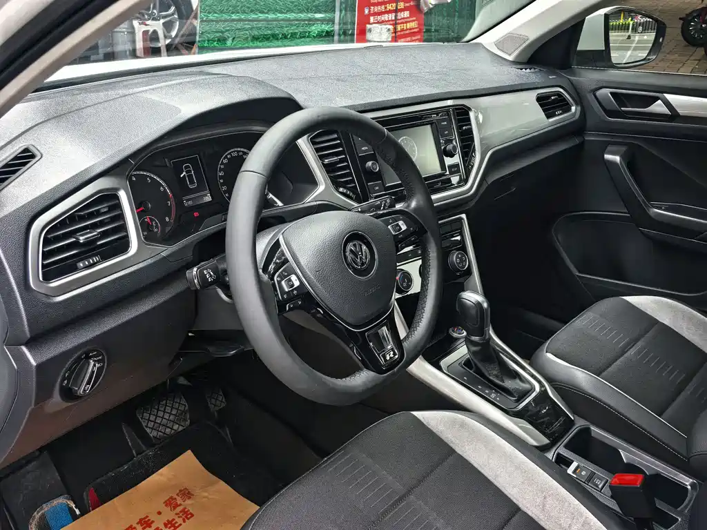 Volkswagen T-Roc 2020 — фото 3
