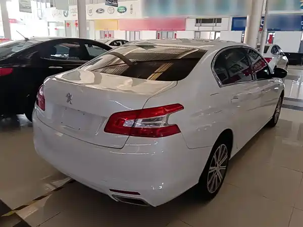 Peugeot 408 2016