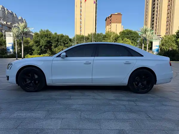 Audi A8 2013