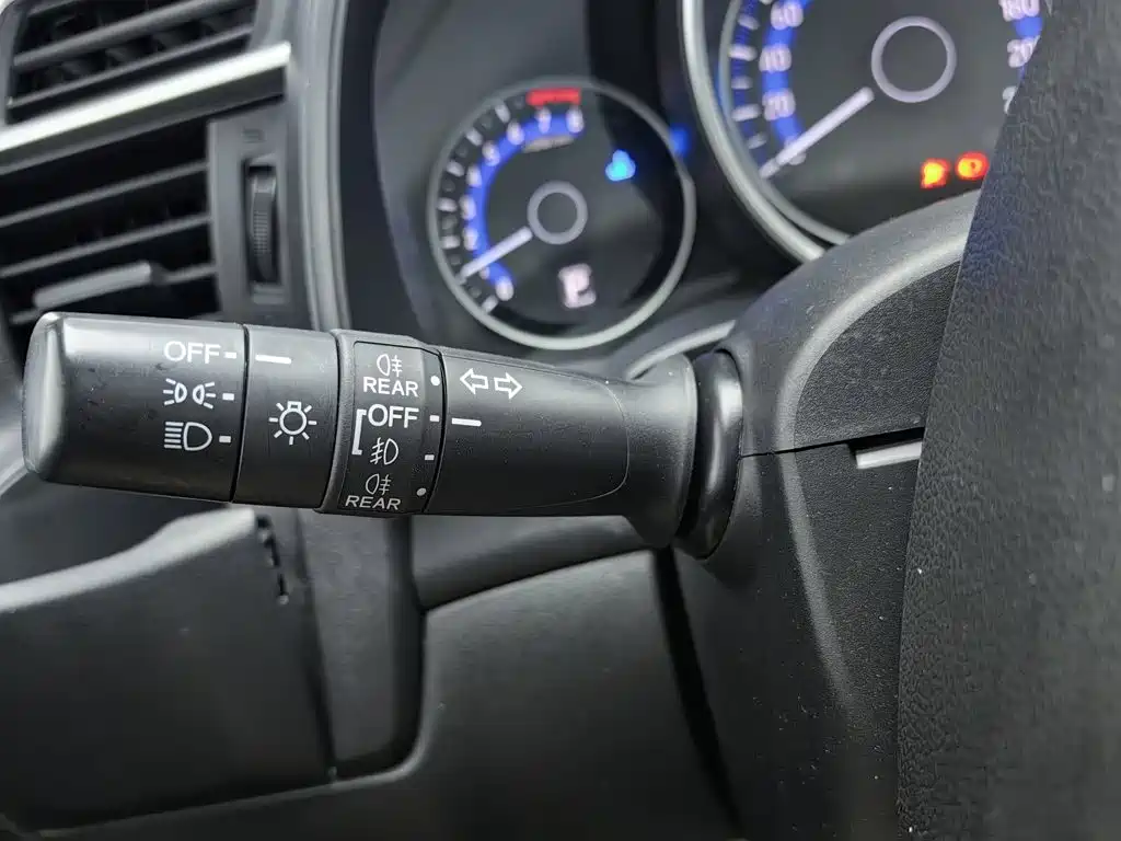 Honda Fit 2016 — фото 21