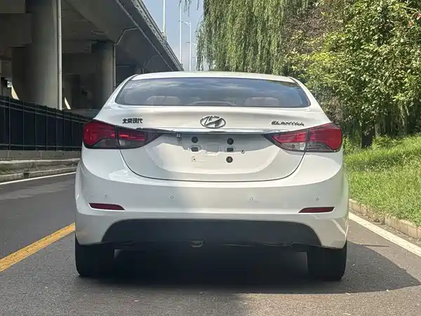 Hyundai Elantra Langdong 2016