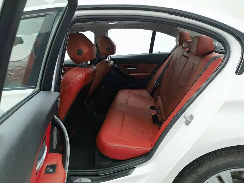 BMW 3 Series 2015 — фото 15