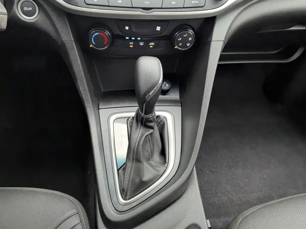 Buick Excelle GT 2021 — фото 13
