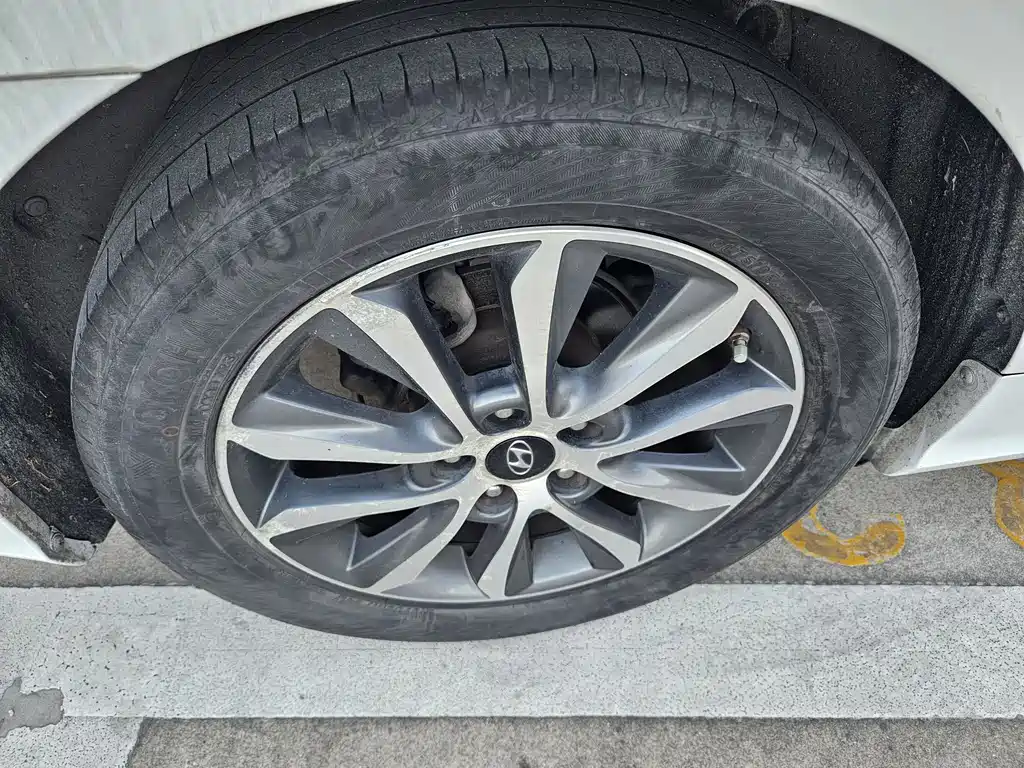 Hyundai Sonata 2013 — фото 19