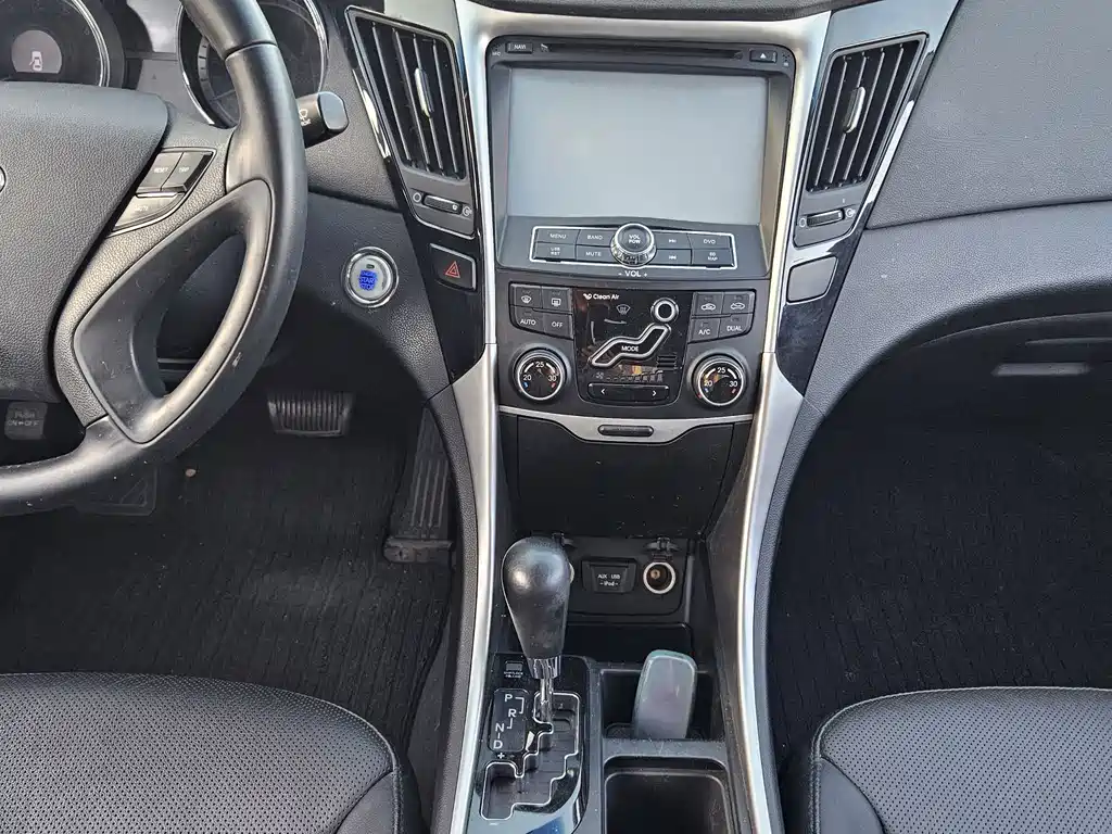 Hyundai Sonata 2013 — фото 11