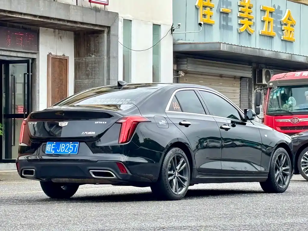 Cadillac CT4 2023 — фото 4