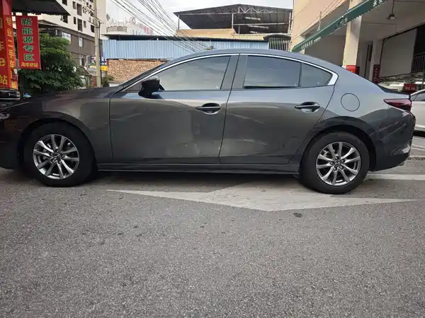Mazda 3 Axela 2021