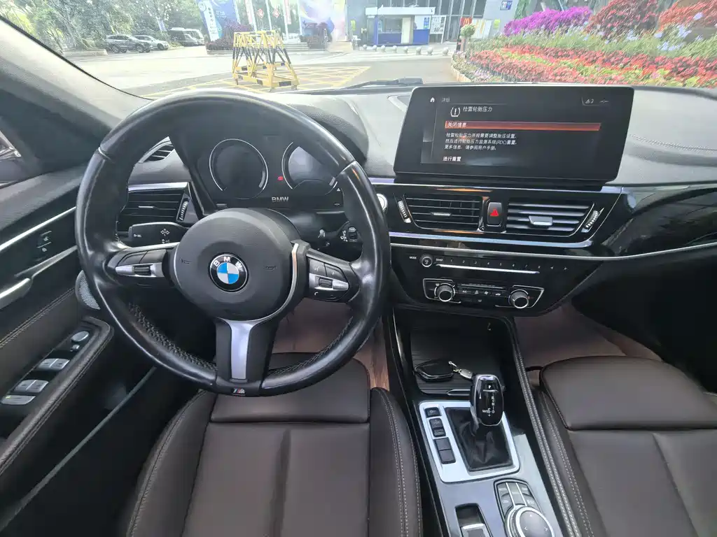 BMW 1 Series 2021 — фото 11