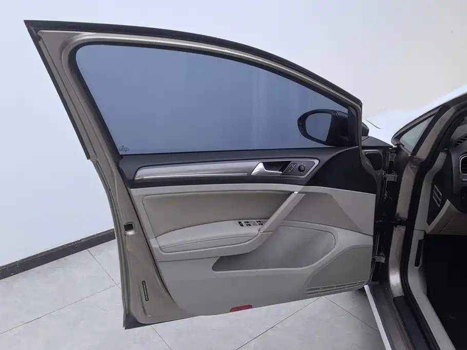 Volkswagen Golf 2014