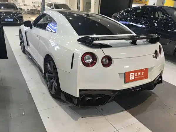 Nissan GT-R 2011