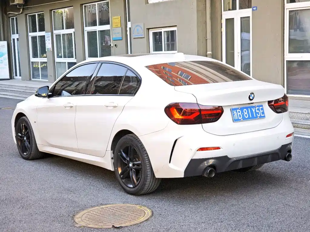 BMW 1 Series 2021 — фото 6