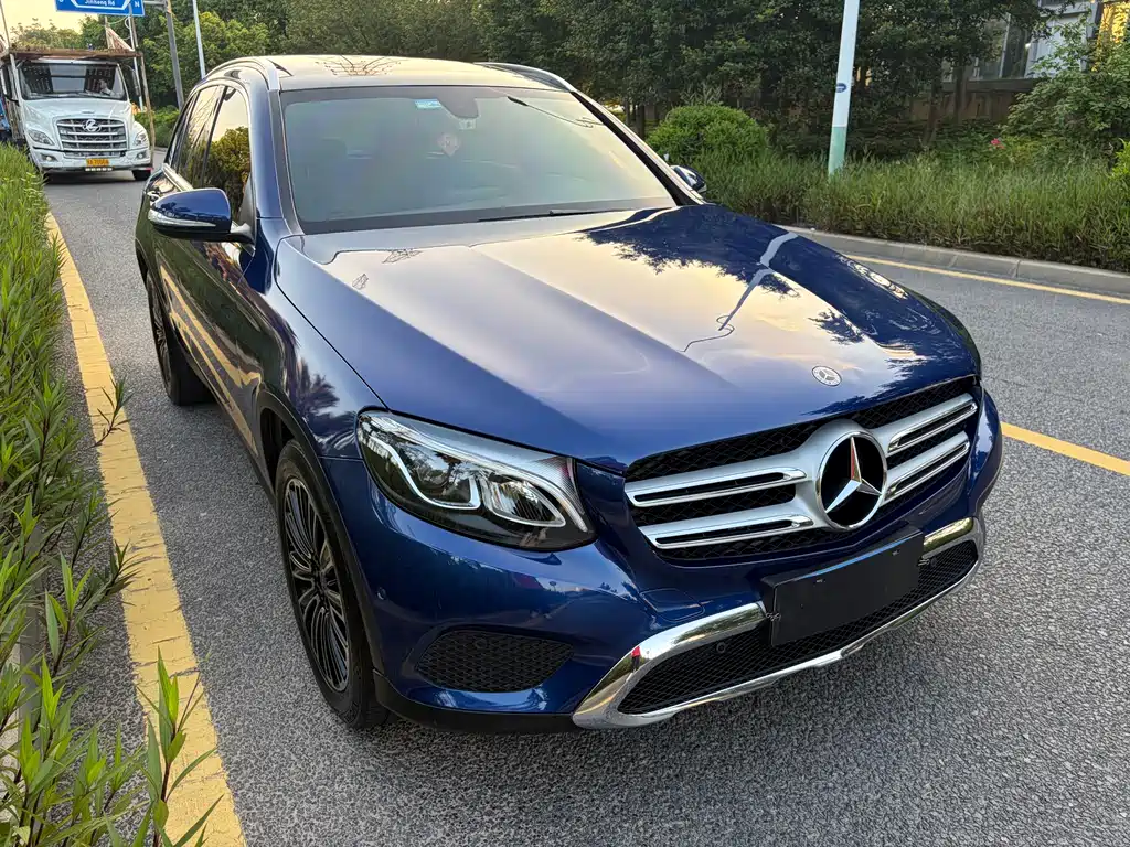 Mercedes-Benz GLC 2018 — фото 16