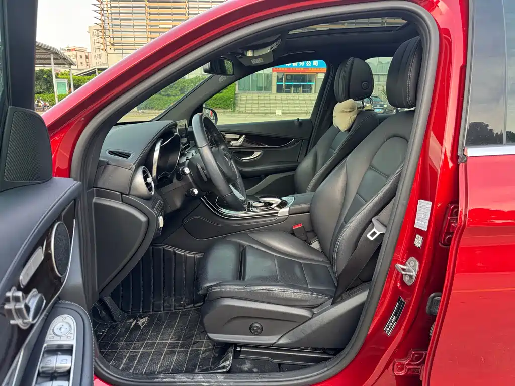 Mercedes-Benz GLC 2018 — фото 11