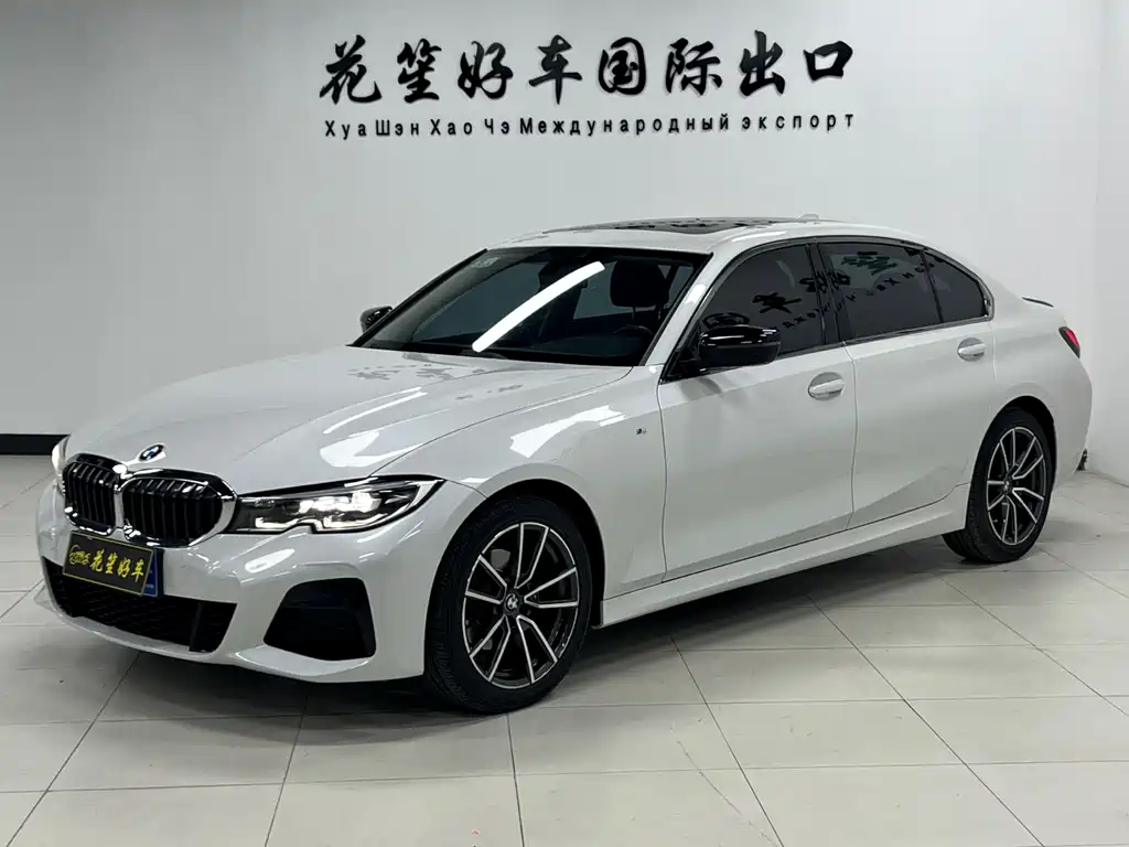 BMW 3 Series 2022 — фото 1