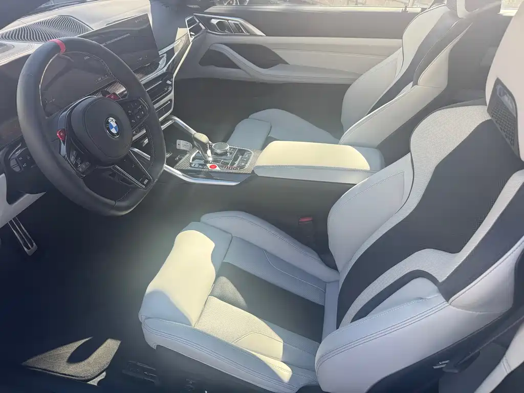 BMW M4 — фото 10