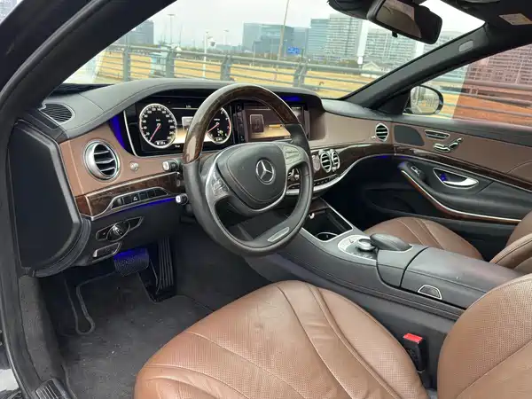 Mercedes-Benz S-Class 2013