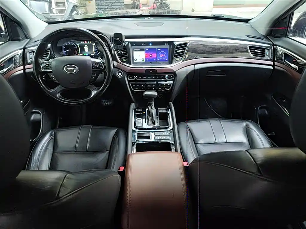 GAC Motor Trumpchi GS8 2019 — фото 10