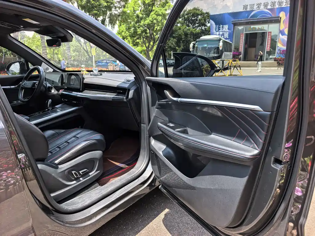 Roewe RX5 MAX 2022 — фото 12