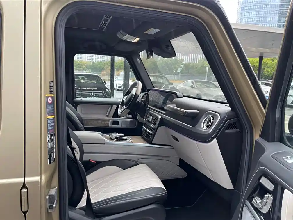 Mercedes-Benz G-Class 2023 — фото 11