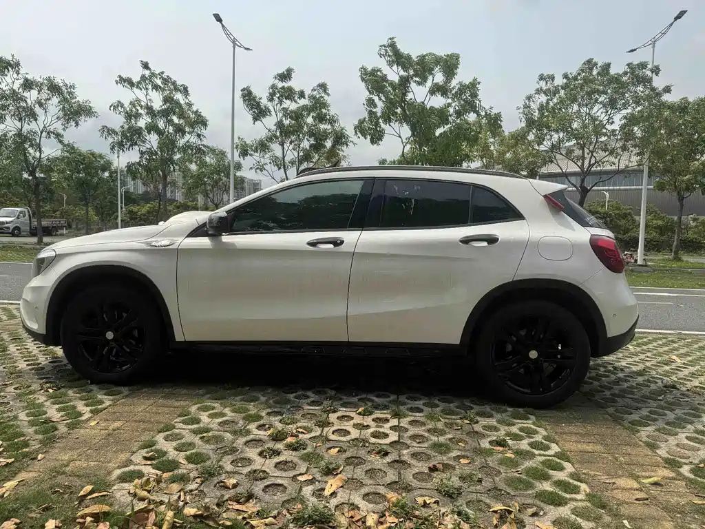 Mercedes-Benz GLA 2016 — фото 18