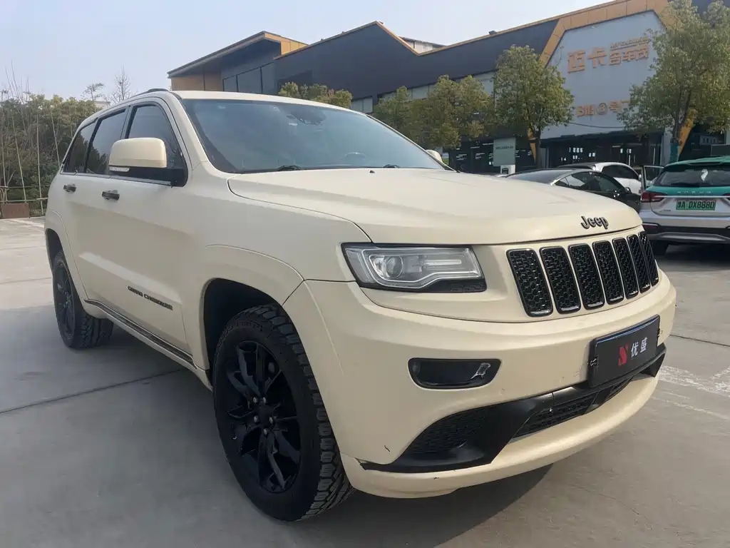 Jeep Grand Cherokee 2013 — фото 3