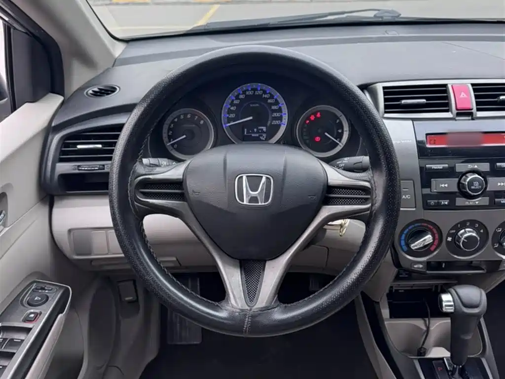 Honda City Classic 2015 — фото 10