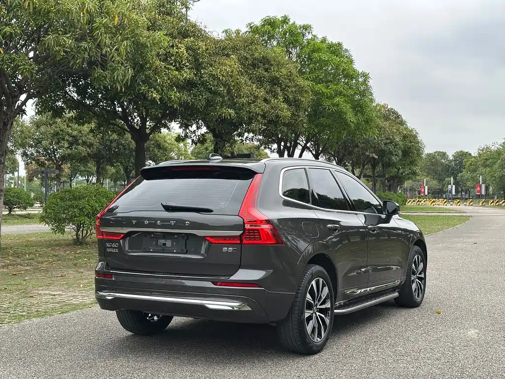 Volvo XC60 2024 — фото 10