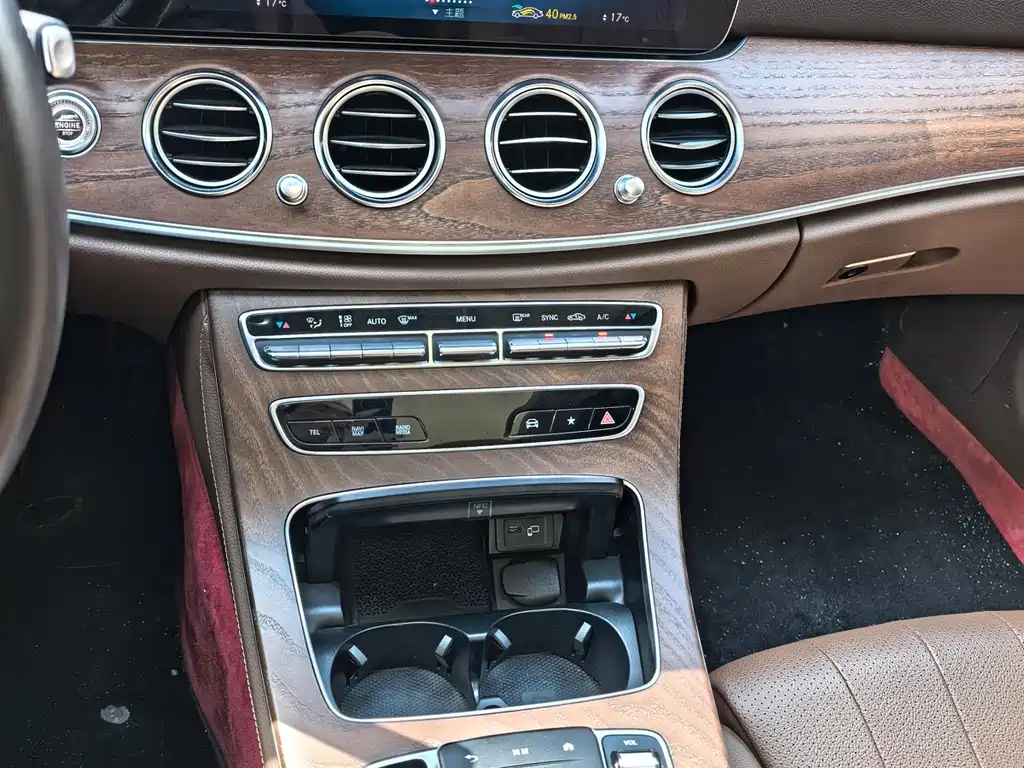 Mercedes-Benz E-Class 2023 — фото 17
