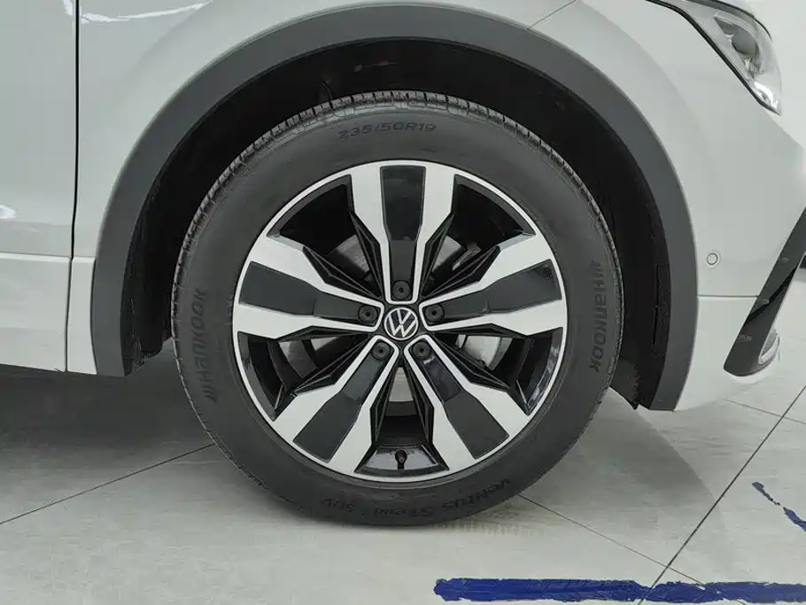 Volkswagen Tiguan L 2024