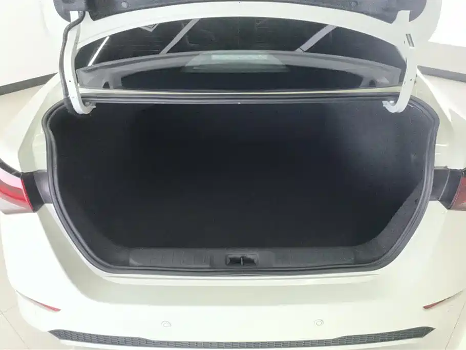 Nissan Sylphy 2023 — фото 4