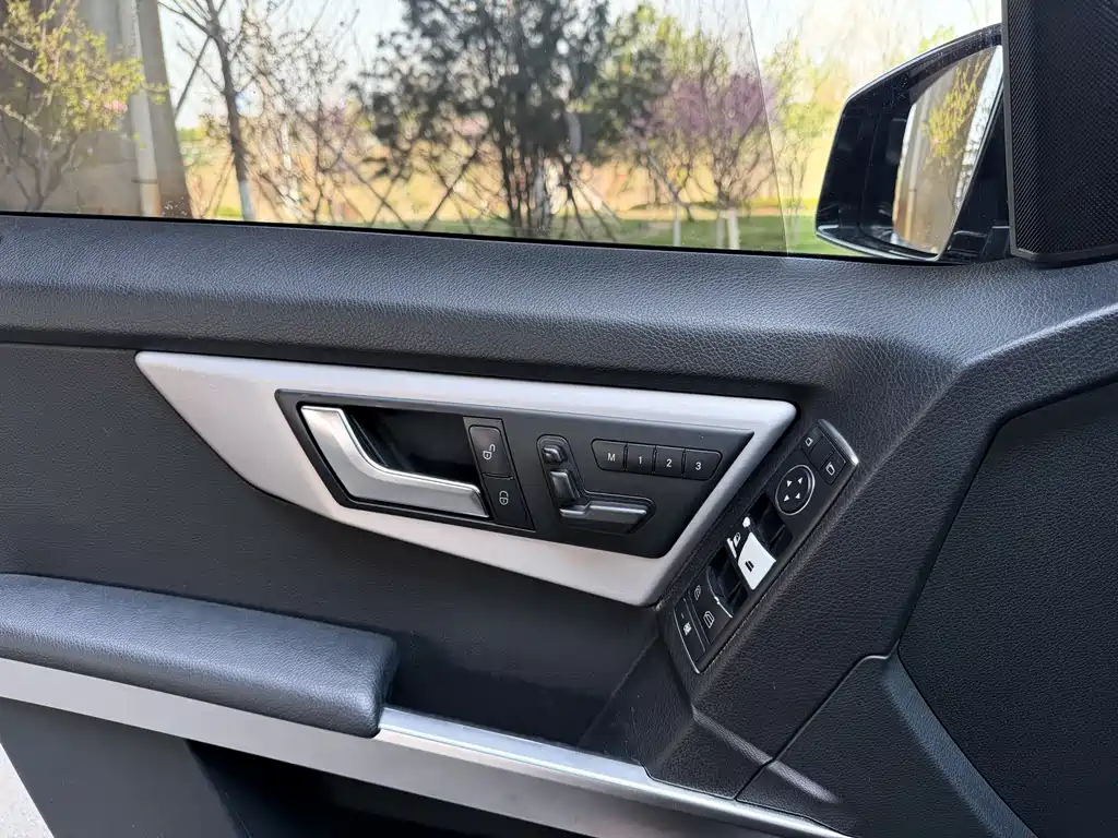 Mercedes-Benz GLK-Class 2015 — фото 18