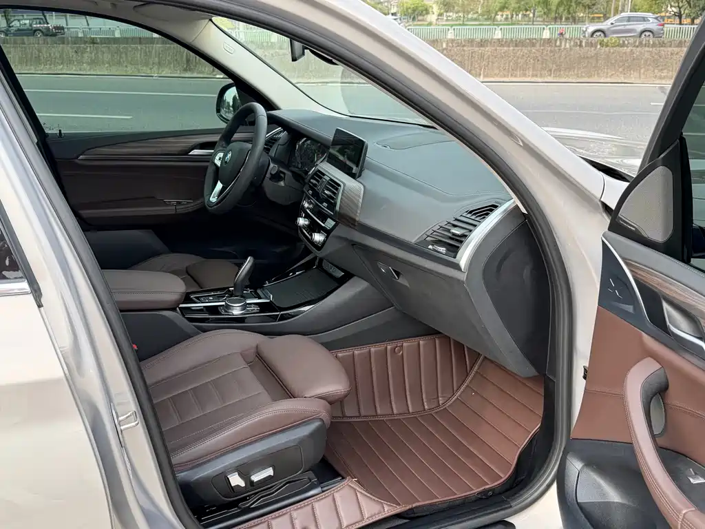 BMW X3 2021 — фото 17