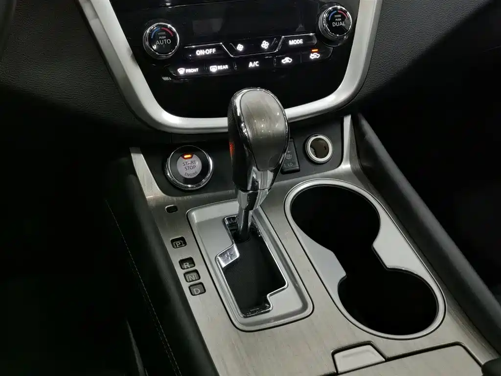 Nissan Murano 2017 — фото 13