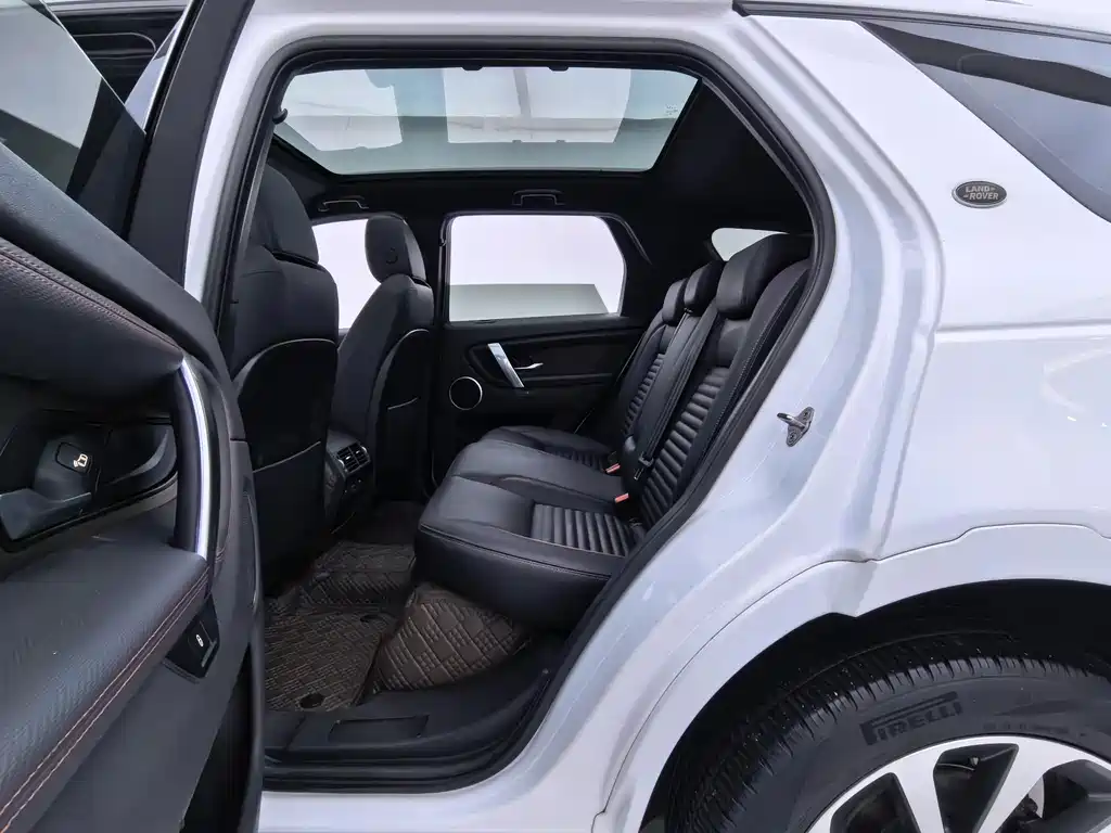 Land Rover Discovery Sport 2021 — фото 11