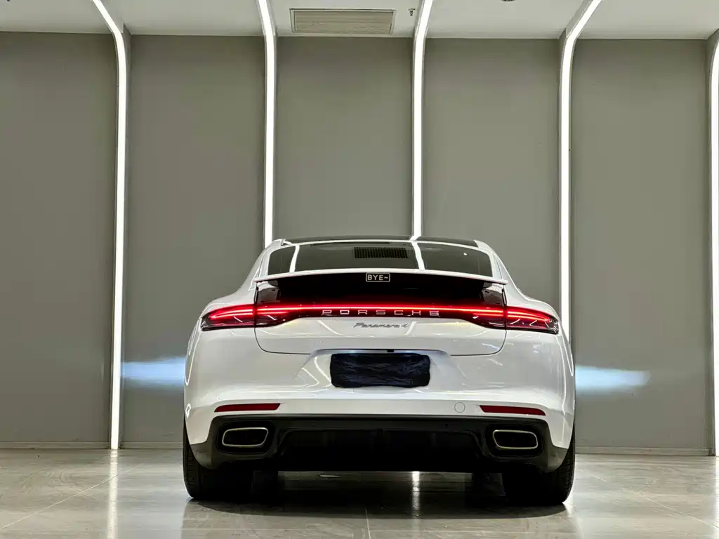 Porsche Panamera 2022 — фото 9