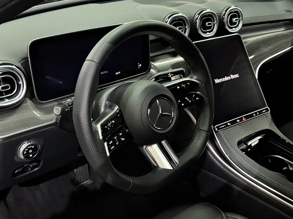 Mercedes-Benz C-Class 2024 — фото 6