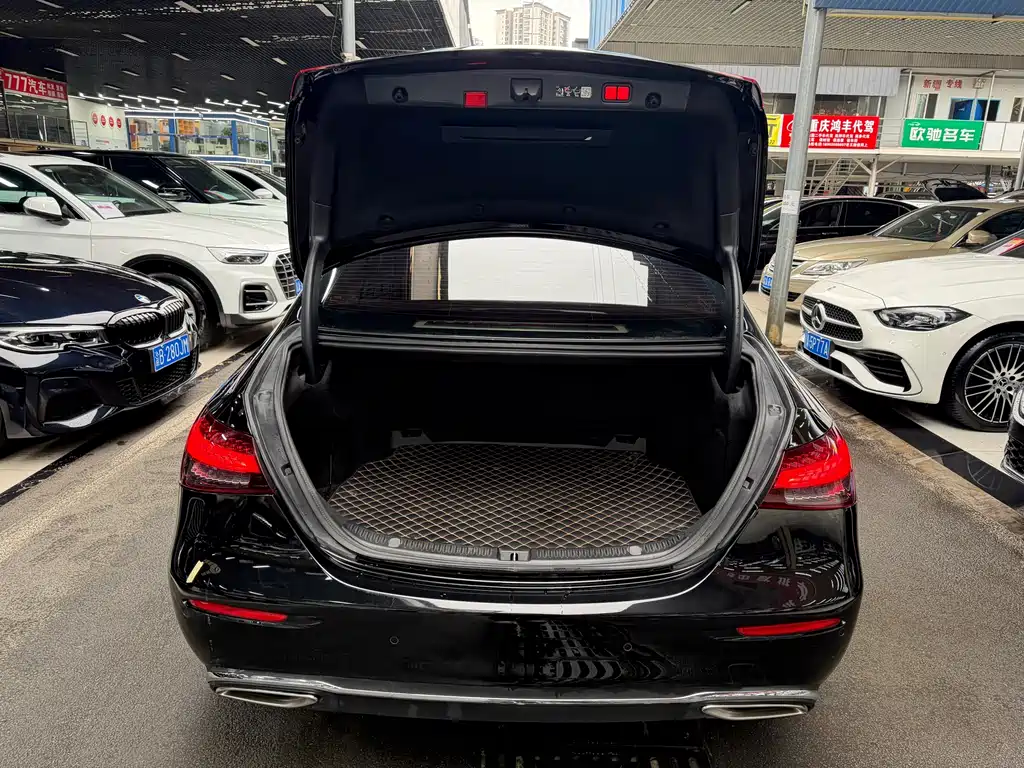 Mercedes-Benz E-Class 2023 — фото 21