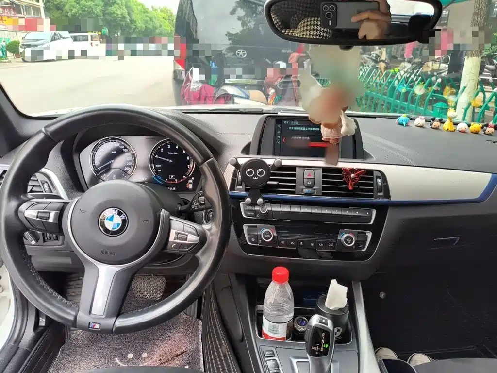 BMW 1 Series 2018 — фото 13