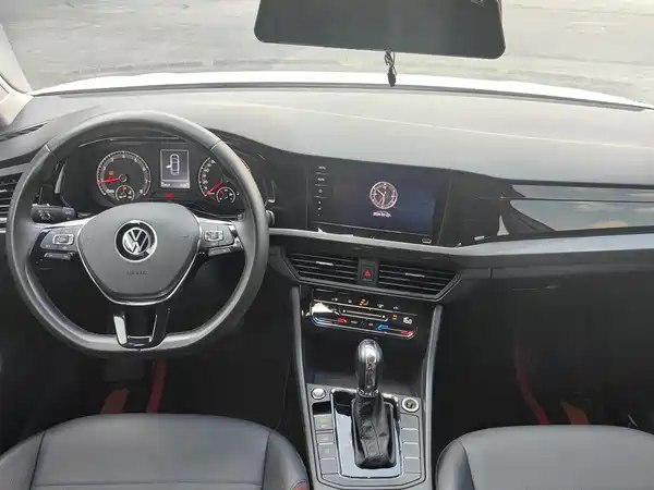 Volkswagen Bora 2021