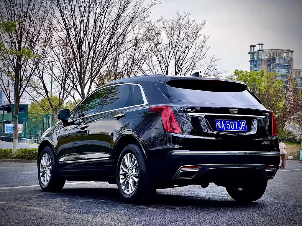 Cadillac XT5 2022 — фото 6