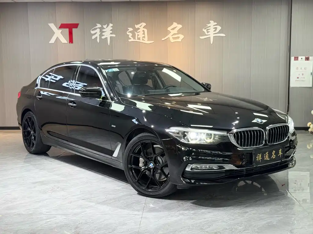 BMW 5 Series 2018 — фото 3