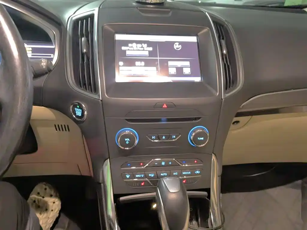 Ford Edge 2015 — фото 9