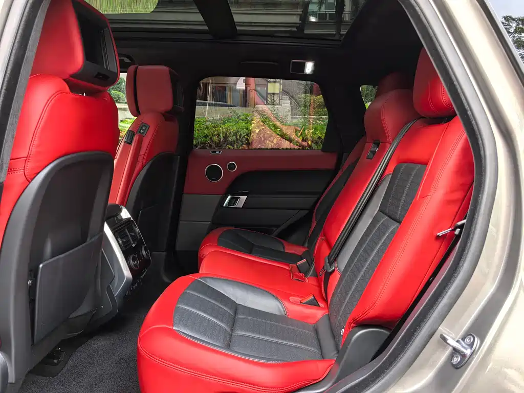 Land Rover Sport 2018 — фото 16