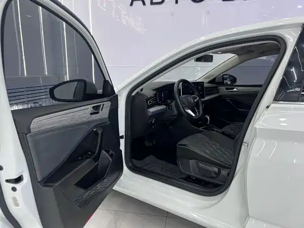 Volkswagen Sagitar 2023