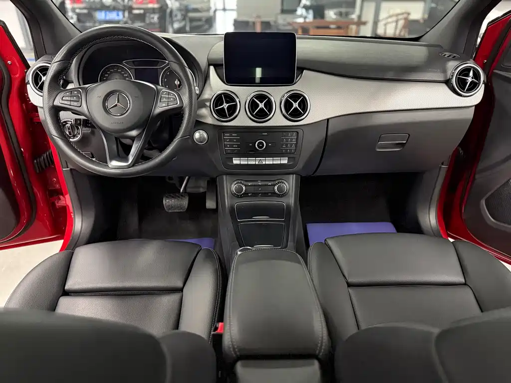 Mercedes-Benz B-Class 2018 — фото 14