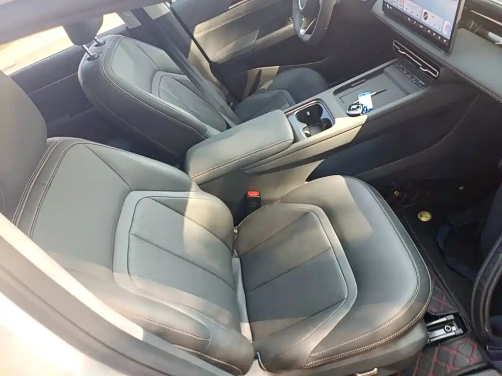 Wuling Starlight 2025 — фото 25