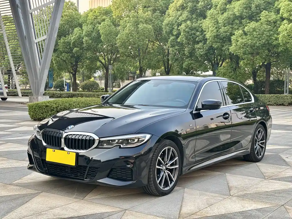 BMW 3 Series 2021 — фото 1