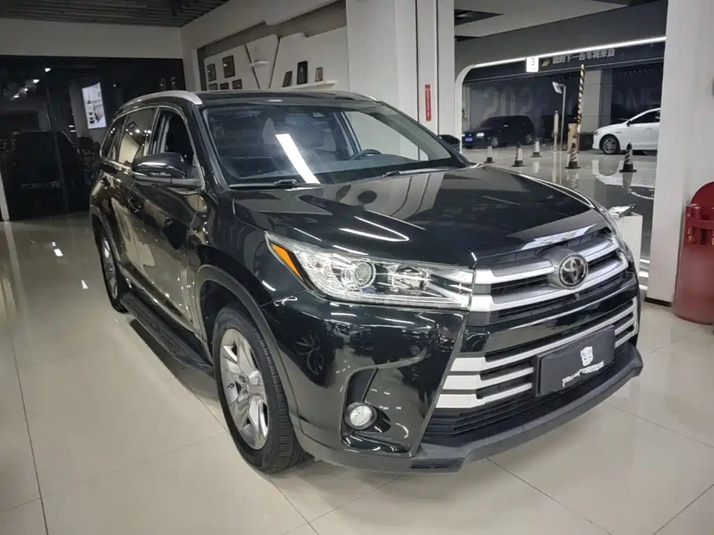 Toyota Highlander 2020 — фото 4