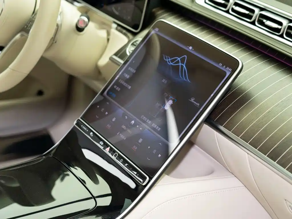 Mercedes-Benz Maybach S-Class 2023 — фото 21
